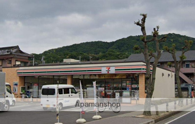 コンビニ　セブンイレブン（コンビニ）まで805m