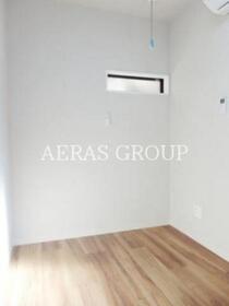 都営大江戸線/西新宿五丁目駅 歩4分