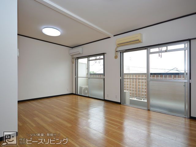 居室・リビング　サラグレース川内