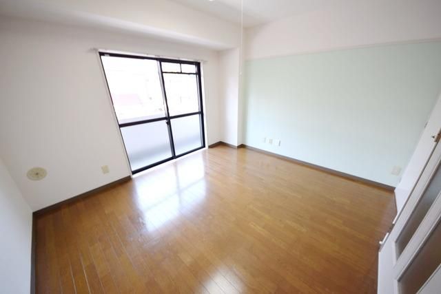 居室・リビング　★日当たり良好なお部屋です★