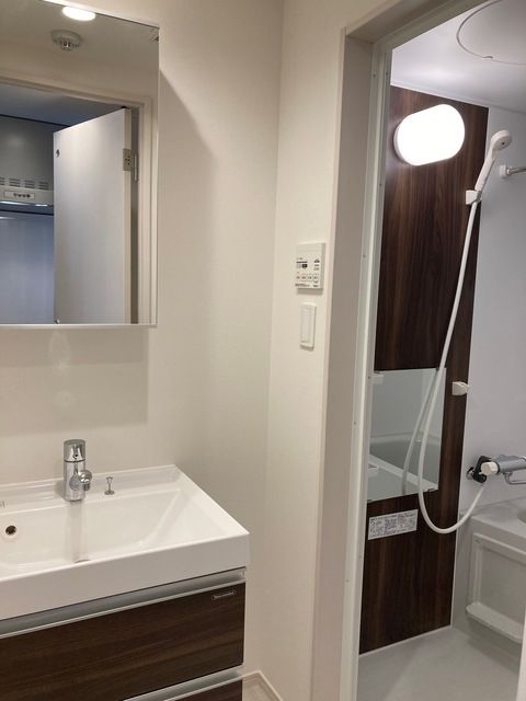 バス・シャワールーム