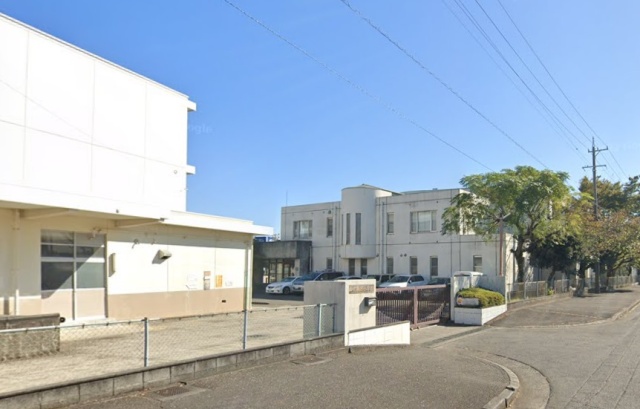 小学校　静岡市立駒形小学校（小学校）まで700m