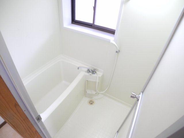 バス・シャワールーム　※左右反転タイプの間取りです※