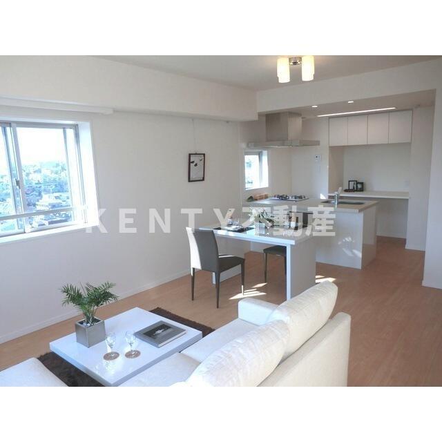 居室・リビング　こちらの居間で趣味の時間をお楽しみください