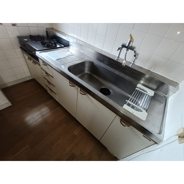 キッチン　リフォーム工事前のお写真です。