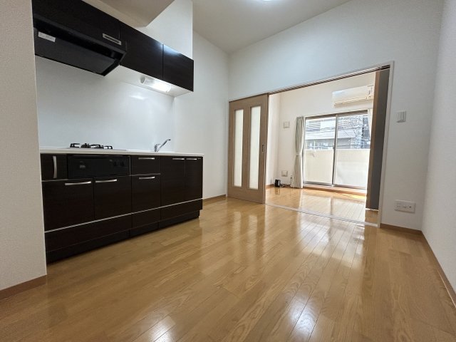 居室・リビング　別号室参考写真