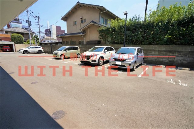 駐車場　駐車場完備です