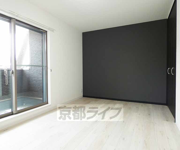 居室・リビング　ピカピカの室内です