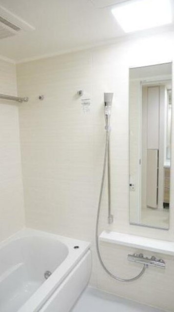 バス・シャワールーム　バスルーム