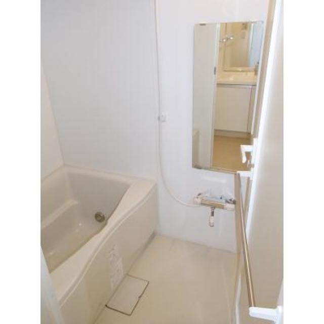 バス・シャワールーム　※写真は同タイプ住戸です。