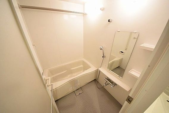 バス・シャワールーム　※別部屋の参考写真です。