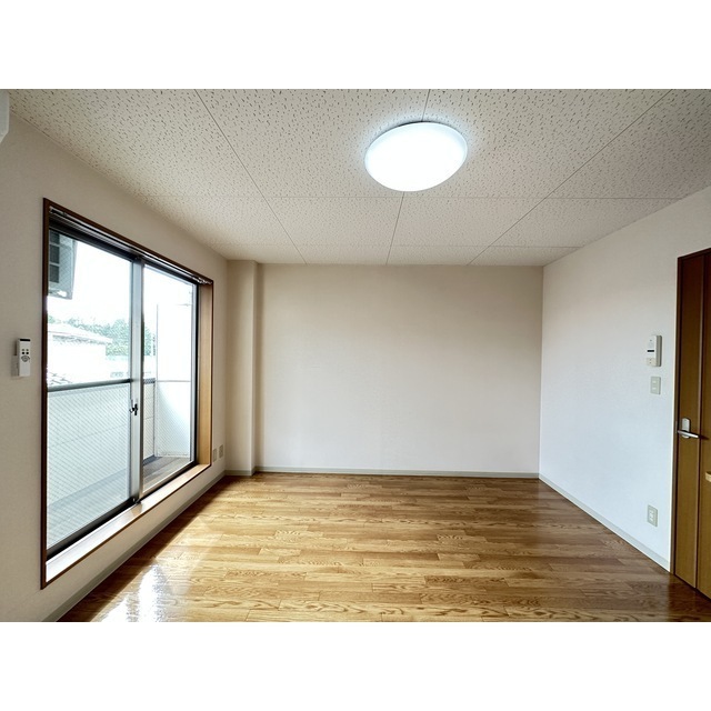 居室・リビング　同タイプのお部屋の写真です