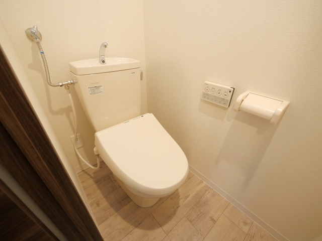 トイレ　ウォシュレット完備☆