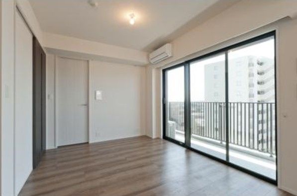 居室・リビング　☆明るい居間☆