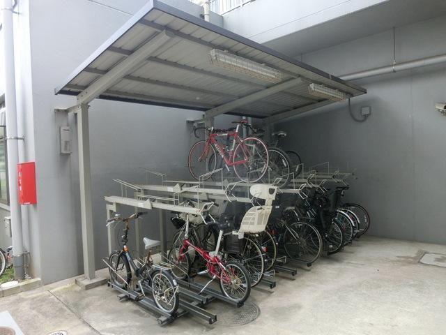その他共有部分　屋根付き駐輪場