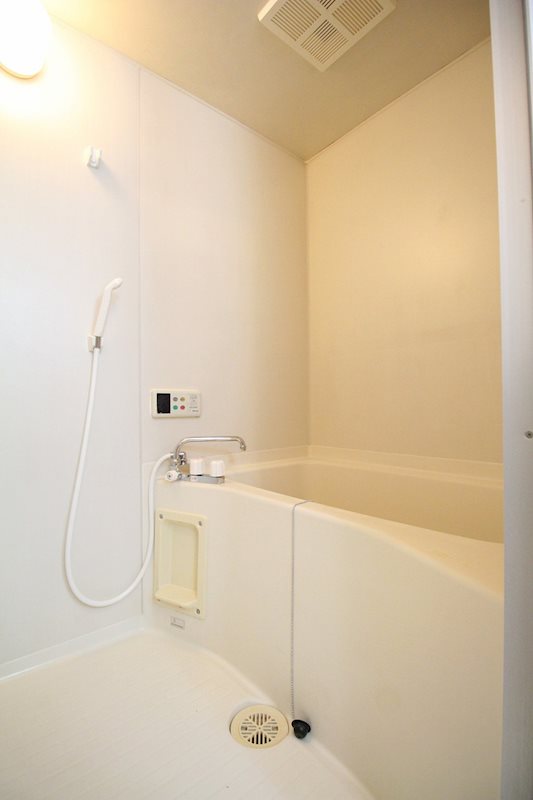 バス・シャワールーム　別号室の参考写真です。