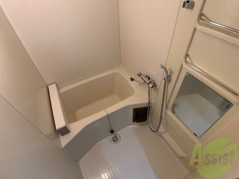 バス・シャワールーム　お風呂です。ゆっくりお風呂につかるのも体に良いですね～