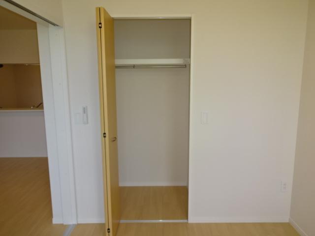 収納　洋室クローゼット