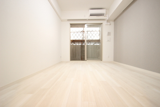 居室・リビング　※別部屋の写真です