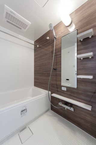 バス・シャワールーム　※写真は同タイプ住戸です。