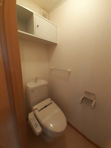 トイレ　ゆったりとした空間のトイレです