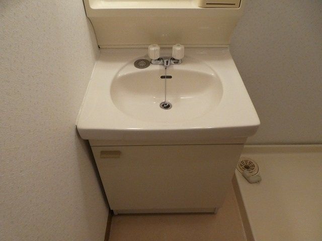 洗面設備　独立洗面台です。