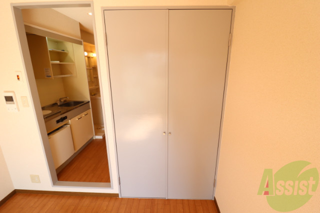 収納　ロングコートもかけれます