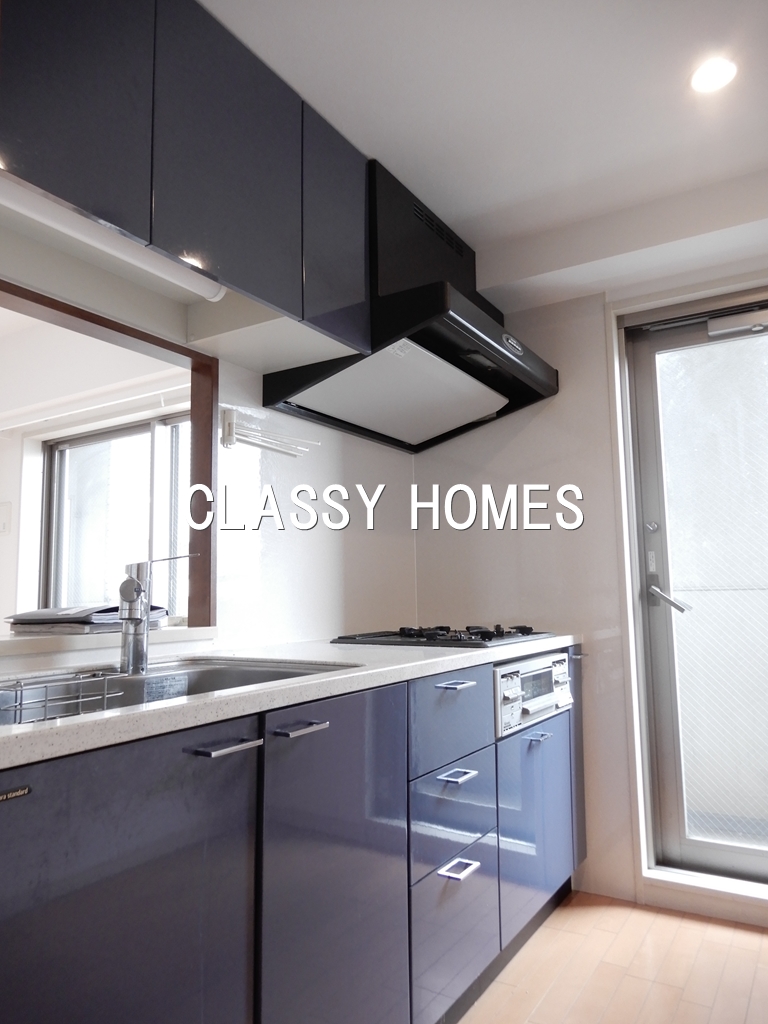 キッチン　2009年竣工　エステムプラザ品川駅前：キッチン