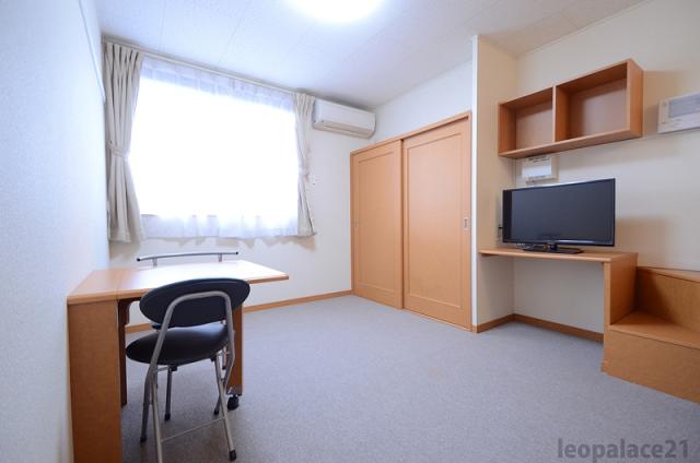 居室・リビング　※同タイプ部屋の写真です。