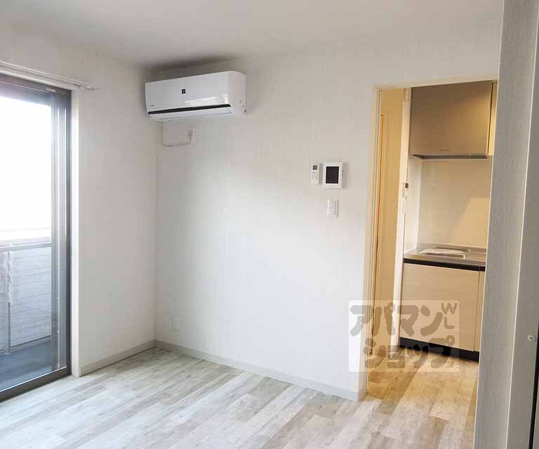 居室・リビング　７．８帖のＤＫです。