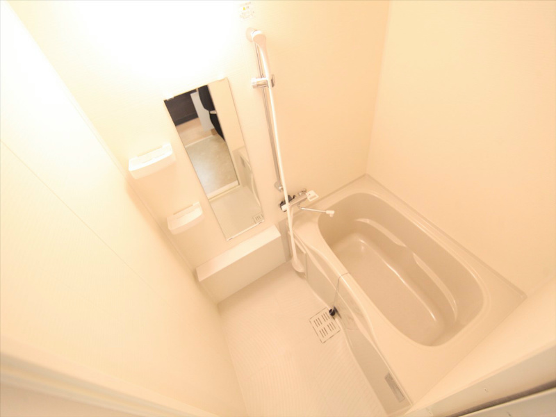 バス・シャワールーム　バスルーム（お風呂トイレ別）　別部屋イメージ写真