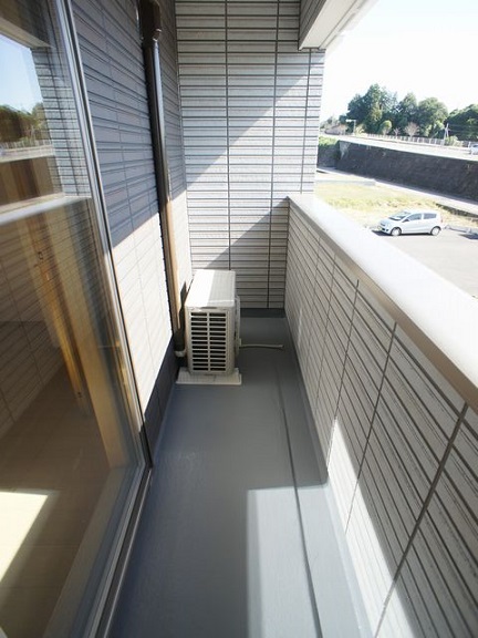 バルコニー　日当たり良好！お洗濯物がたくさん干せます♪