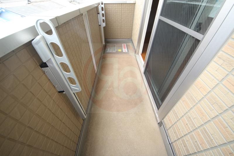バルコニー　陽当たり良好なバルコニーです