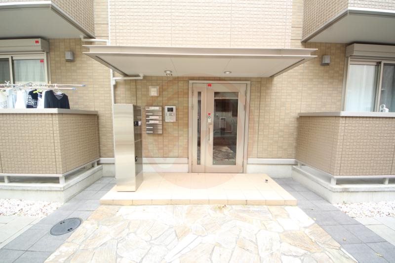 エントランス　清潔なエントランスです