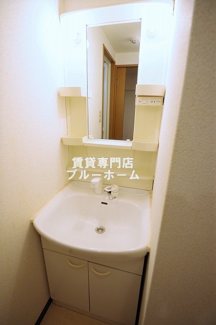 洗面設備　独立洗面台あります！