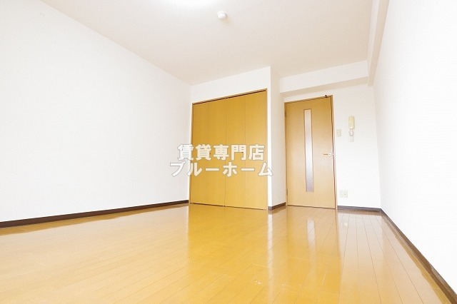 居室・リビング　8.6帖の広いお部屋！