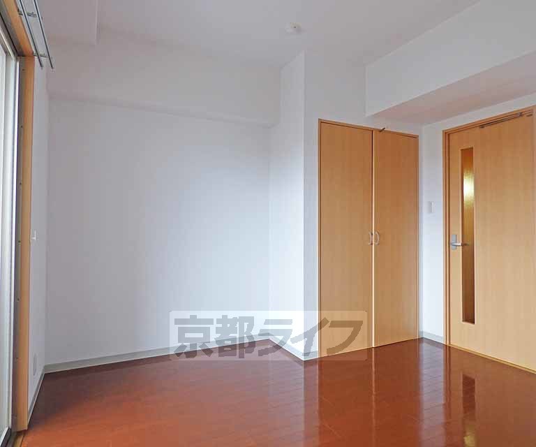 居室・リビング　広々とした室内です。