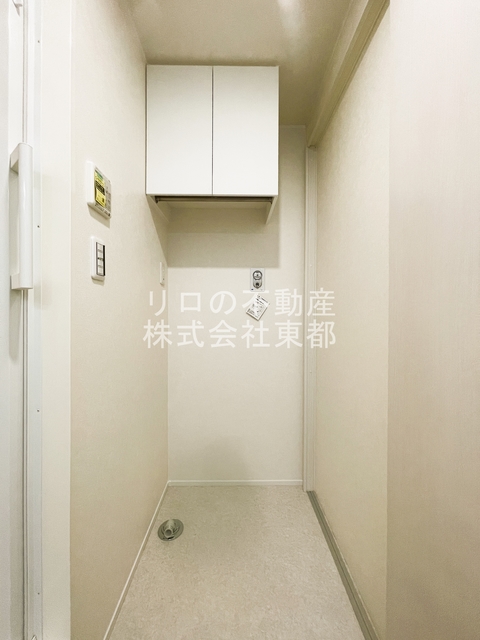 その他　洗濯機置き場は室内にあるので雨に濡れる心配はありません。