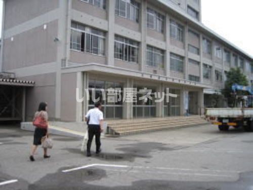 中学校　大野市立陽明中学校（中学校）まで508m