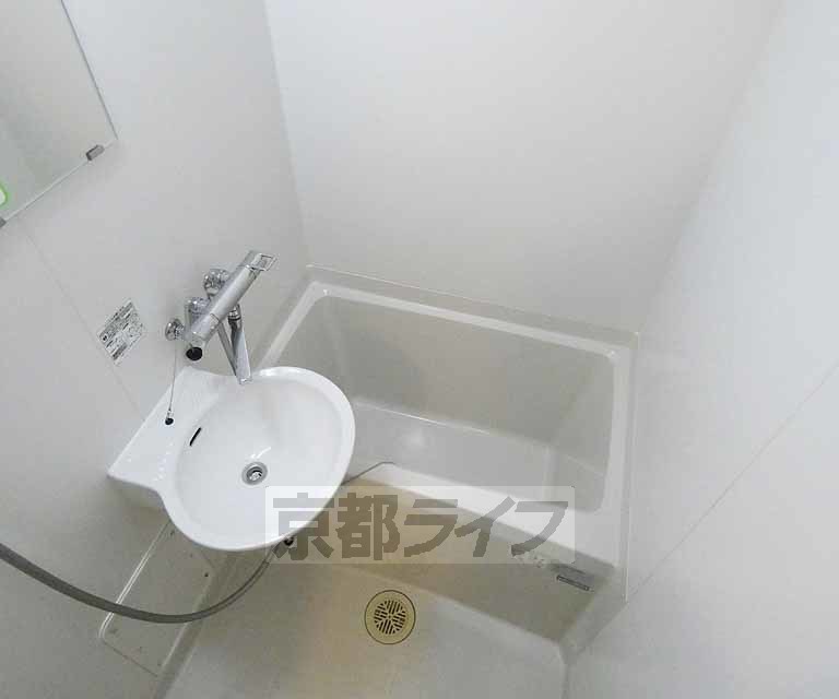 バス・シャワールーム　清潔感のある浴室です！