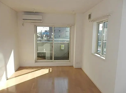 居室・リビング　☆明るいリビング☆