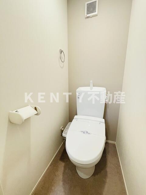 トイレ　トイレもきれいです