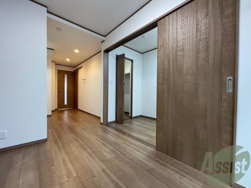 居室・リビング　ＬＤＫのお部屋のお写真です。キレイですね！