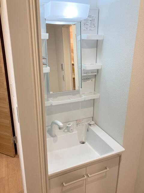 洗面設備　朝の身支度には欠かせない独立洗面化粧台