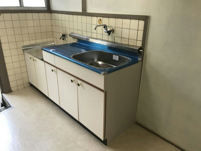 キッチン　窓があり明るくお料理のしやすいキッチンです。