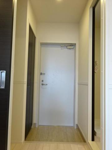 玄関　※建築中の物件です。写真は参考としてご確認ください。