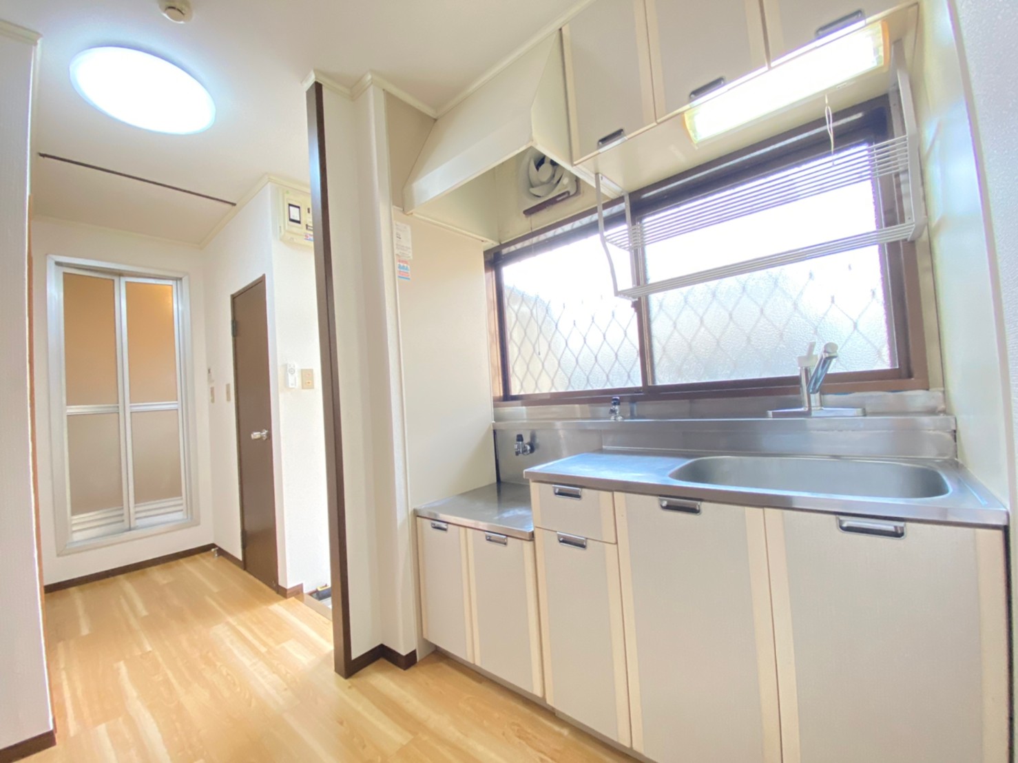 キッチン　同建物別号室