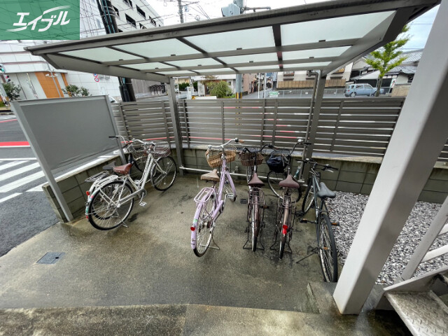 駐車場　駐輪所