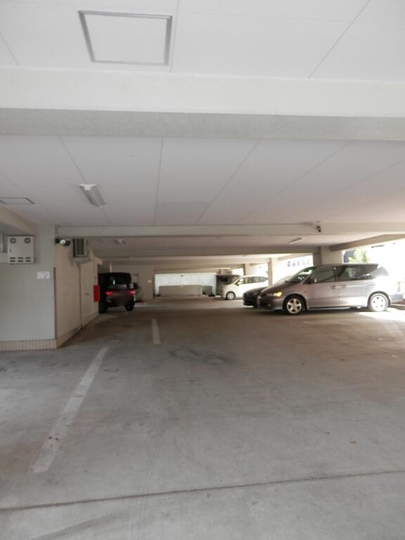 駐車場　空きあり