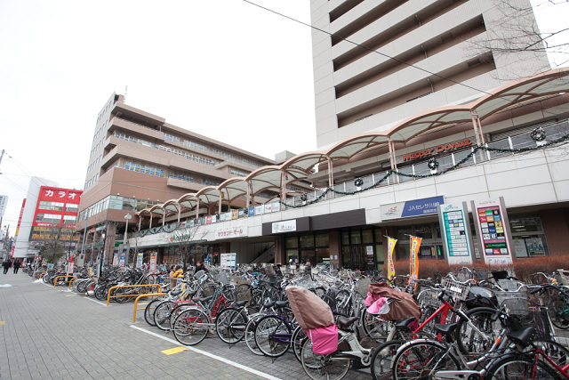 ショッピングセンター　TSUTAYA 鹿島田店（ショッピングセンター）まで765m